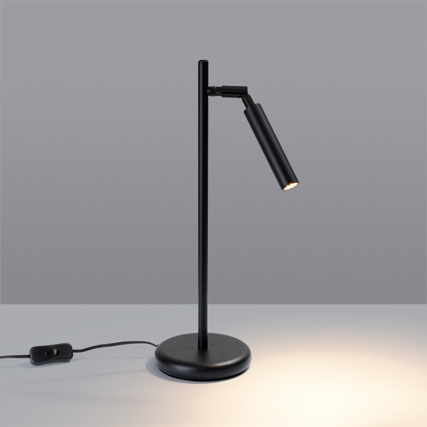 Luzara - Table Lamp - 1-Light - Black - Steel - G9 LED 8W - IP20 - Bulb Not Included - Dimensiones 14/20/43 cm