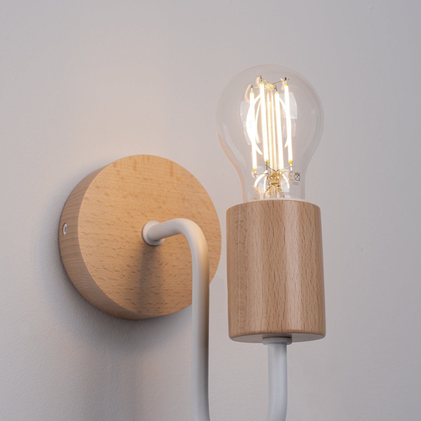 Luzara - Aplique de Pared - 1-Luz E27 - Blanco con Madera Natural - Acero y Madera - IP20