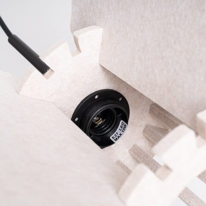 MULA - Lámpara Colgante - Beige / Negro - Fieltro Y Acero - E27 - 1 LED 15 W - IP20 - Montaje Propio - 45/45/146 cm