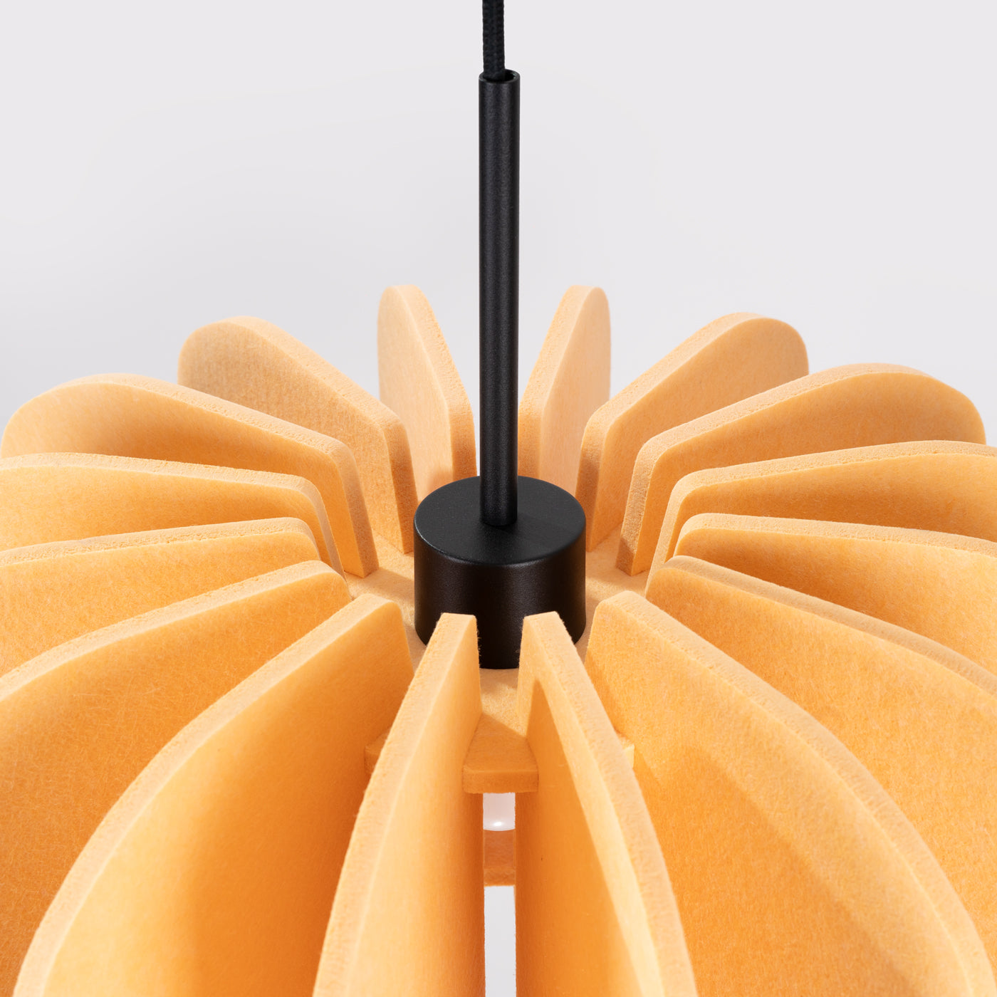 Spanish Orange - Pendant Light - 1-Light - Amarillo/Negro - Fieltro y Acero - E27 230V IP20 - 146 cm Alto