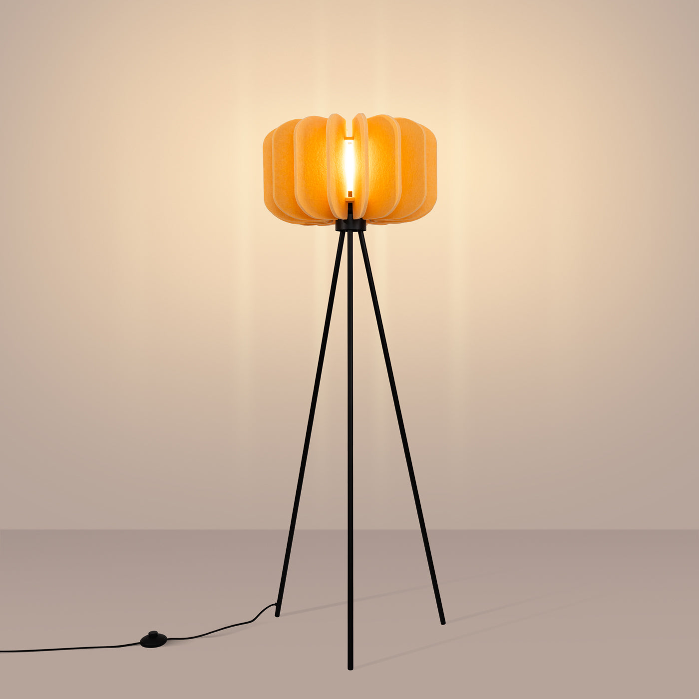 Mula - Lámpara de Pie - 1 LED - Amarillo y Negro - Fieltro y Acero - IP20 - 134 cm